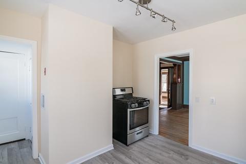 152 Lake Dr, Springfield, MA 01151 photo 5