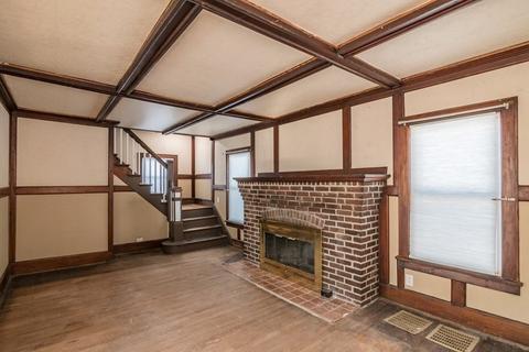 152 Lake Dr, Springfield, MA 01151 photo 8