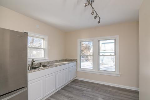 152 Lake Dr, Springfield, MA 01151 photo 4