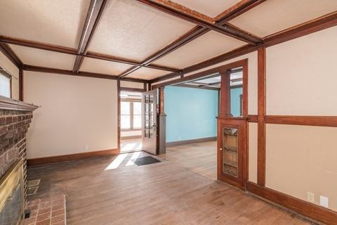 152 Lake Dr, Springfield, MA 01151 photo 9