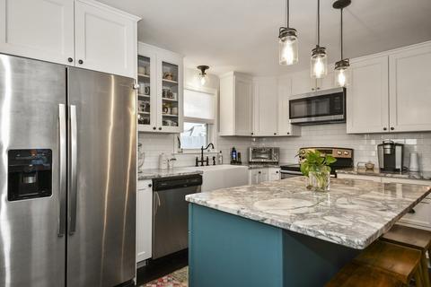 10 Orrison St, Worcester, MA 01609 photo 4