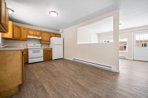 8 Ledge St, Sutton, MA 01590 photo 2