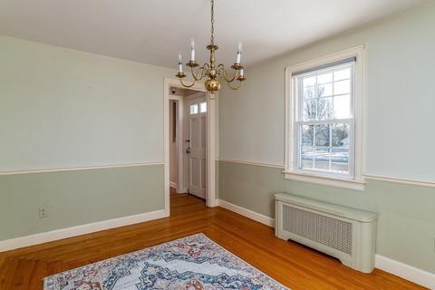 301 Gillette Ave, Springfield, MA 01118 photo 17