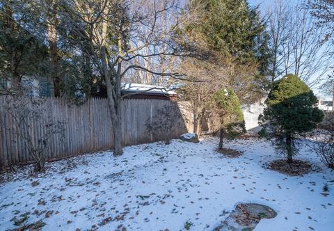 301 Gillette Ave, Springfield, MA 01118 photo 8
