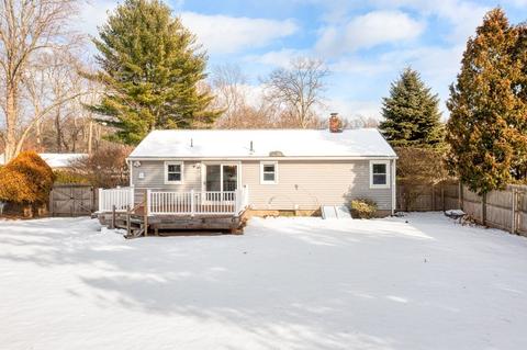 40 Albee St, Springfield, MA 01129 photo 4