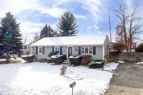 40 Albee St, Springfield, MA 01129 photo 1