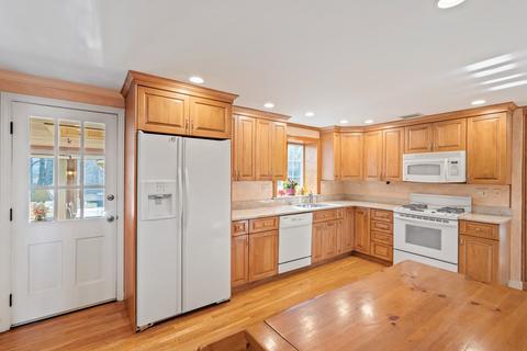 170 Sanderson Ave, Dedham, MA 02026 photo 17