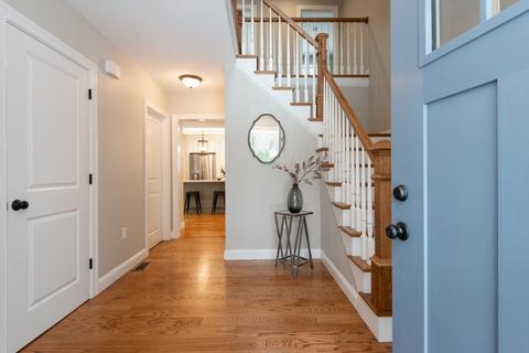 2 Cedar St, Reading, MA 01867 photo 2