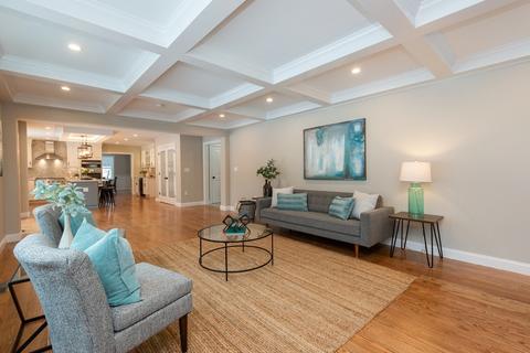 2 Cedar St, Reading, MA 01867 photo 9
