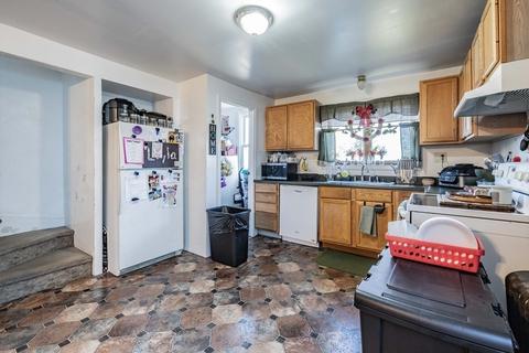 81 Bell St, Chicopee, MA 01013 photo 6