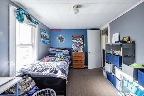 81 Bell St, Chicopee, MA 01013 photo 11