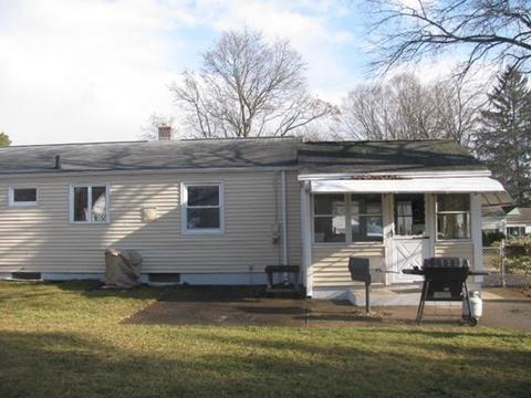 42 Redden St, Springfield, MA 01119 photo 2