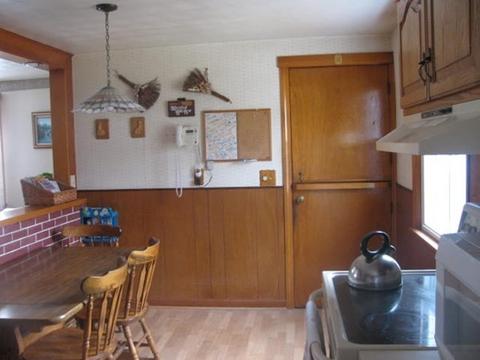 42 Redden St, Springfield, MA 01119 photo 7