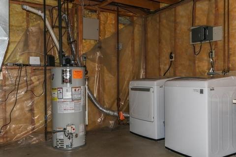 25 Gates Ave, Springfield, MA 01118 photo 38