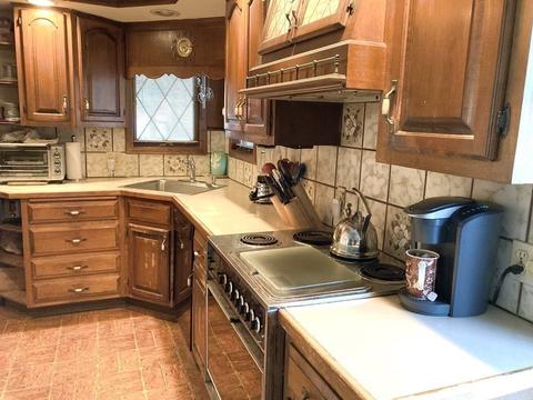 89 Robak Dr, Chicopee, MA 01020 photo 2