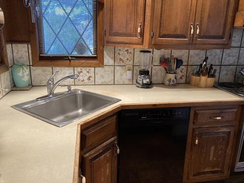 89 Robak Dr, Chicopee, MA 01020 photo 4