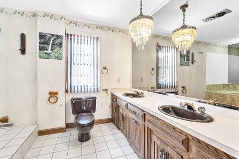 106 Bell St, Chicopee, MA 01013 photo 32