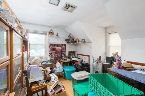 27 Plain St, Easthampton, MA 01027 photo 17