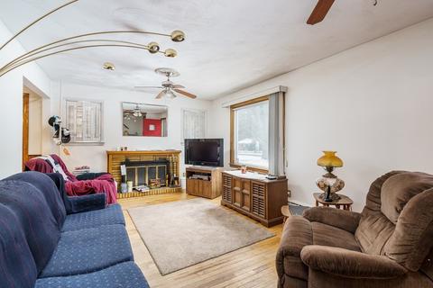 27 Plain St, Easthampton, MA 01027 photo 11