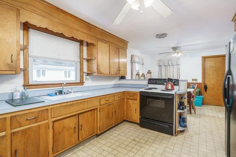 27 Plain St, Easthampton, MA 01027 photo 9