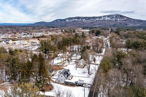 27 Plain St, Easthampton, MA 01027 photo 8
