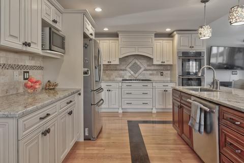 16 Delaware Ave, Danvers, MA 01923 photo 2