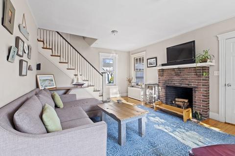 17 Endicott Ave, Marblehead, MA 01945 photo 8