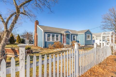34 Wheeler St, Gloucester, MA 01930 photo 2