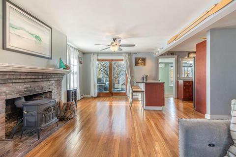 34 Wheeler St, Gloucester, MA 01930 photo 8
