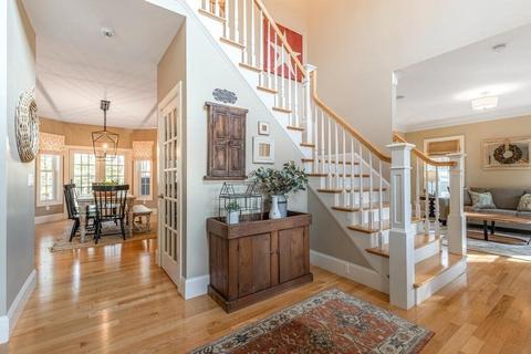 15 Bethune Ave, Reading, MA 01867 photo 4