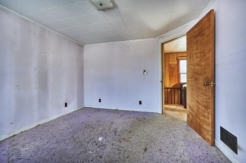 113 Maple St, Easthampton, MA 01027 photo 21