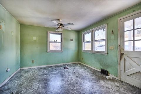 113 Maple St, Easthampton, MA 01027 photo 7