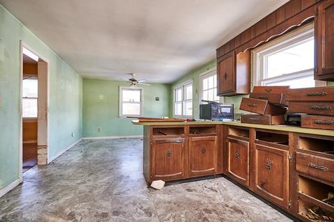 113 Maple St, Easthampton, MA 01027 photo 10