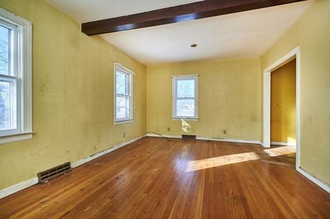 113 Maple St, Easthampton, MA 01027 photo 14