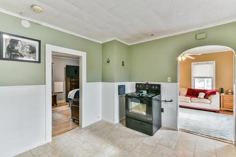30 Whitcomb St, Webster, MA 01570 photo 13