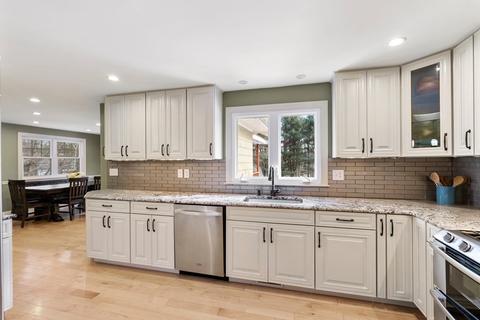 154 Willow St, Acton, MA 01720 photo 3