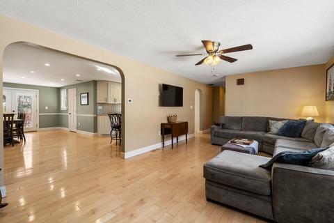 154 Willow St, Acton, MA 01720 photo 6