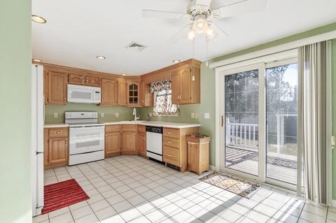 4 Broad St, Danvers, MA 01923 photo 11