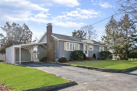 4 Broad St, Danvers, MA 01923 photo 2