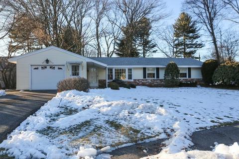 4 Robert Rd, Hudson, MA 01749 photo 2