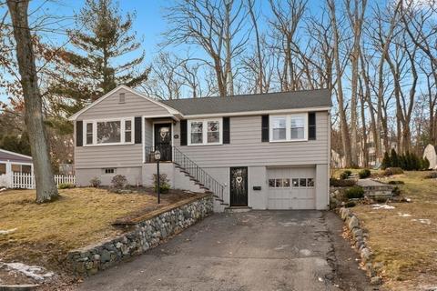 67 Summer Ave, Reading, MA 01867 photo 2