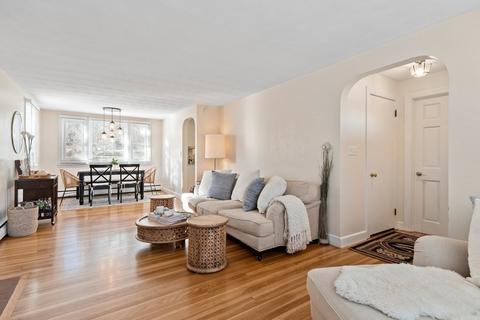 67 Summer Ave, Reading, MA 01867 photo 3