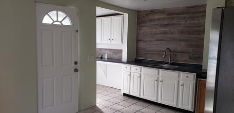 115 Bloomfield St, Springfield, MA 01108 photo 2