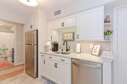 22 Beals Cove Rd #D, Hingham, MA 02043 photo 9