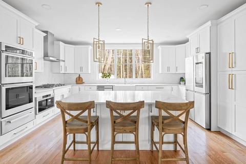 294 Gardner St, Hingham, MA 02043 photo 3