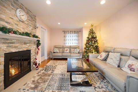 96 May St, Worcester, MA 01602 photo 2