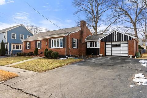 37 Spruce St, Milton, MA 02186 photo 1