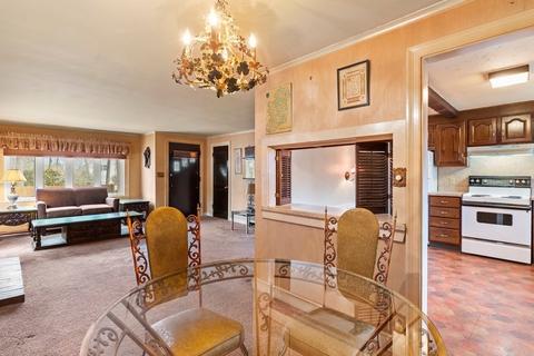 37 Spruce St, Milton, MA 02186 photo 7