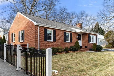 37 Spruce St, Milton, MA 02186 photo 2