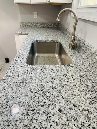 52 Nelson Ave, Springfield, MA 01109 photo 9